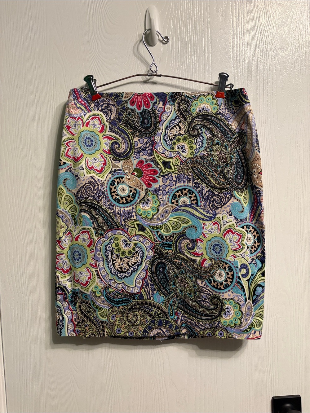 Talbots petites Multicolor Paisley Pencil Skirt - Blue, Green, Pink size 6p